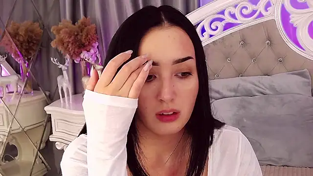 KimKhallifa online show from January 2025 09:34:01 AM