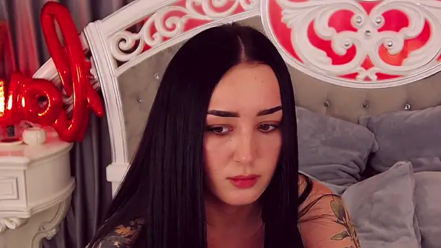 KimKhallifa online show from February 2025 07:09:02 AM