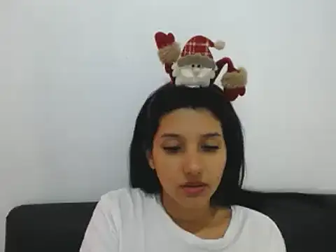 Snapshot of emmariders2 chatting on December 2024 05:12:01 PM emmariders2 online show from December 2024 05:12:01 PM