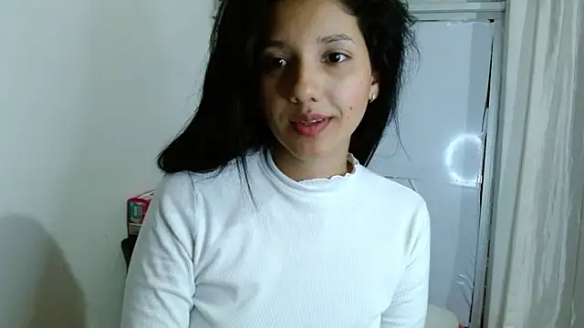 Snapshot of emmariders2 chatting on February 2025 08:17:01 AM emmariders2 online show from February 2025 08:17:01 AM