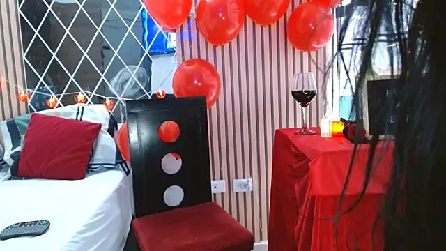 Snapshot of emmariders2 chatting on February 2025 03:47:02 PM emmariders2 online show from February 2025 03:47:02 PM