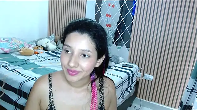 Snapshot of emmariders2 chatting on March 2025 03:18:01 PM emmariders2 online show from March 2025 03:18:01 PM