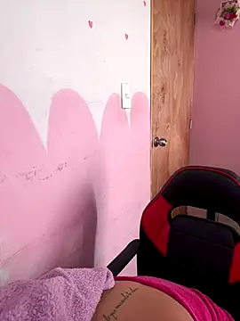 emmariders2 online show from December 2025 01:30:01 PM