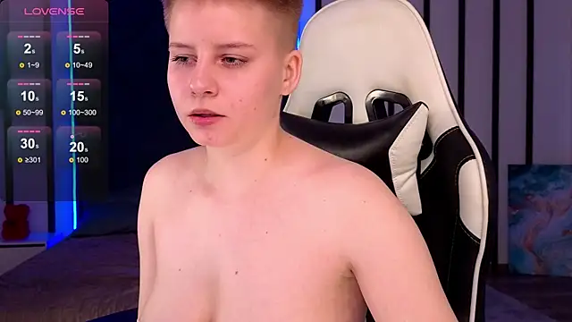 Snapshot of MissKrisWine chatting on January 2025 02:40:02 PM MissKrisWine online show from January 2025 02:40:02 PM