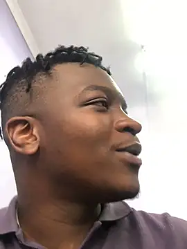 Snapshot of Redfucks333 chatting on October 2025 09:09:02 AM Redfucks333 online show from October 2025 09:09:02 AM