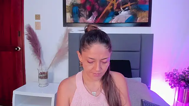 EloiseQuinn online show from September 2025 12:38:01 PM