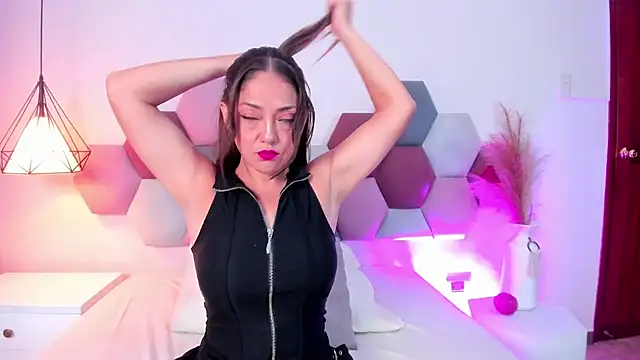 EloiseQuinn online show from September 2025 01:35:02 PM