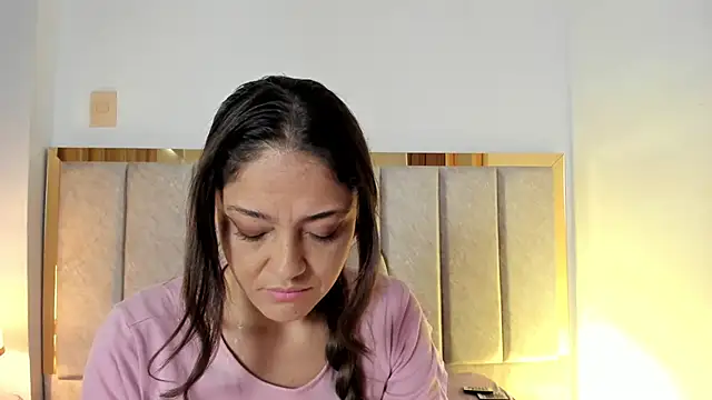 EloiseQuinn online show from October 2025 01:23:01 PM