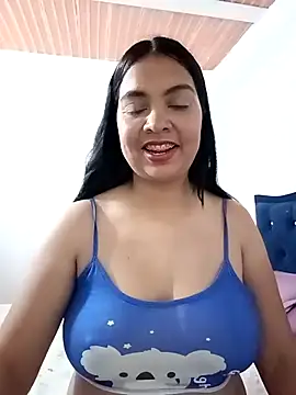 Snapshot of Brendabluee chatting on February 2026 07:12:01 PM Brendabluee online show from February 2026 07:12:01 PM