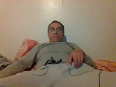 santiagon2015 online show from December 2024 02:44:02 AM