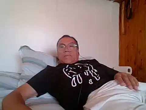 santiagon2015 online show from January 2025 07:32:01 PM