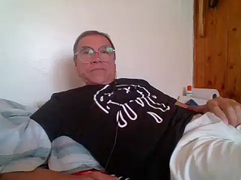 santiagon2015 online show from February 2025 05:42:01 PM