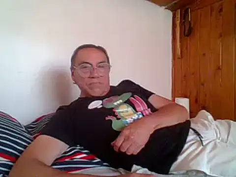 santiagon2015 online show from February 2025 05:58:02 PM