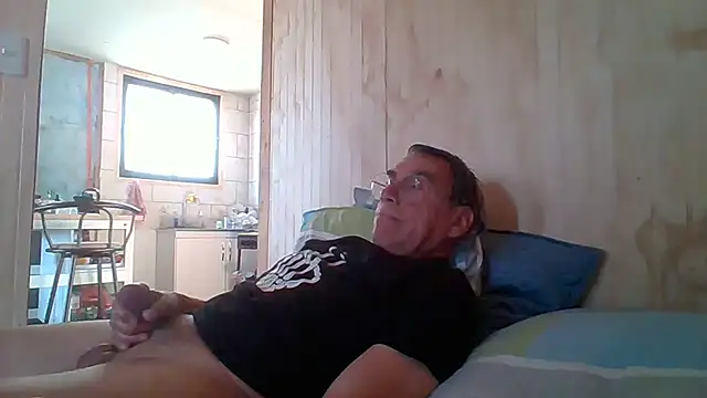 santiagon2015 online show from November 2025 09:08:01 PM