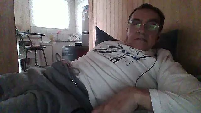 santiagon2015 online show from July 2026 09:47:02 PM