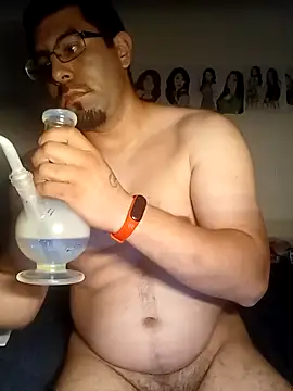 k1oudE online show from October 2025 06:52:01 PM