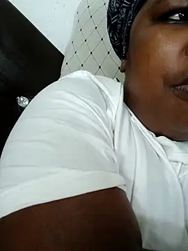 Snapshot of SexyLadyBoosxx chatting on October 2025 05:21:02 PM SexyLadyBoosxx online show from October 2025 05:21:02 PM