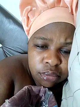 Snapshot of SexyLadyBoosxx chatting on October 2025 04:13:01 AM SexyLadyBoosxx online show from October 2025 04:13:01 AM