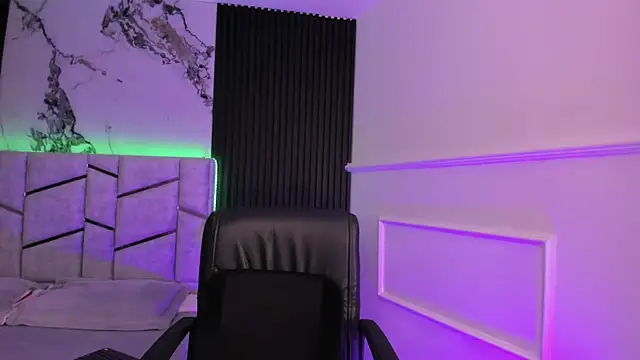 daniiphoeniixx online show from January 2026 07:50:02 PM