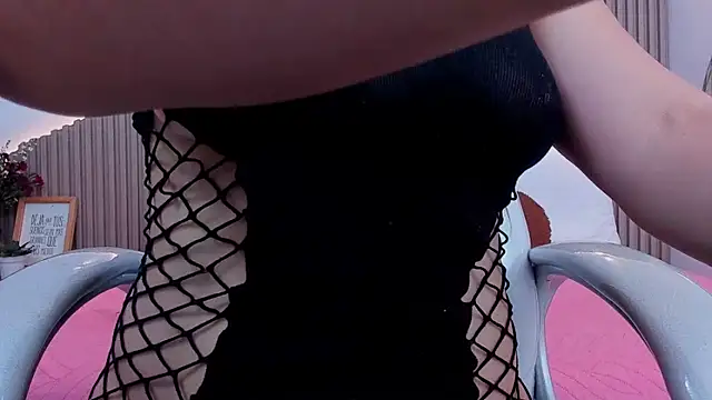 Annie kurt  online show from September 2025 09:28:02 PM