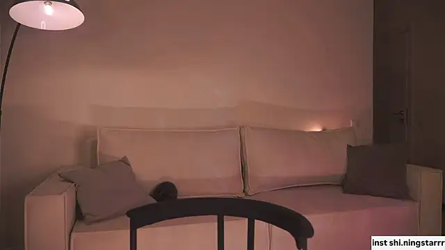 alittlestarrr online show from February 2025 12:48:01 AM