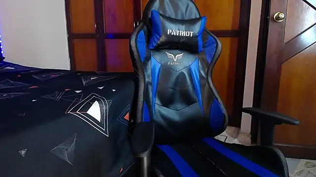 Snapshot of 1Tommy9 chatting on January 2025 10:02:01 PM 1Tommy9 online show from January 2025 10:02:01 PM