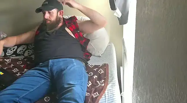 StruggleSnuggles online show from December 2024 12:00:01 AM