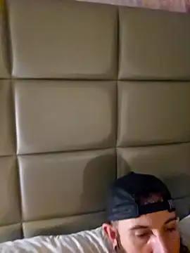 StruggleSnuggles online show from January 2025 11:59:01 AM