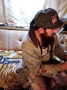 StruggleSnuggles online show from October 2025 03:36:02 AM