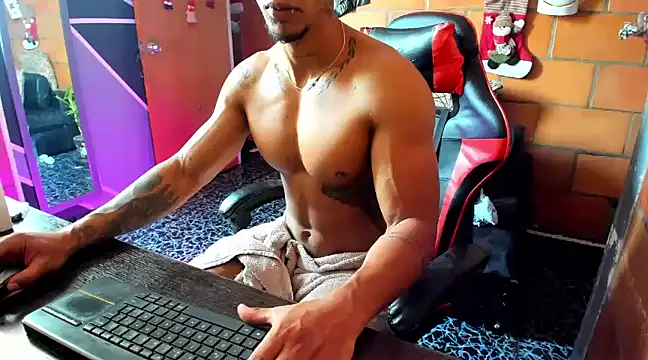 Adam Valenciia online show from January 2025 03:12:02 PM