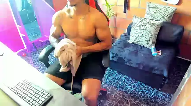 Adam Valenciia online show from January 2025 05:23:01 PM