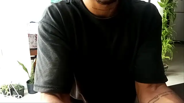 Snapshot of Adam_Valenciia chatting on July 2026 03:40:01 PM Adam Valenciia online show from July 2026 03:40:01 PM