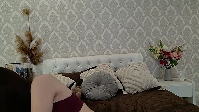 Nellie Medina online show from January 2025 04:55:01 AM