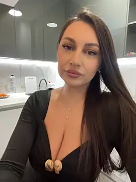 claraxjoyy online show from February 2025 04:35:02 AM