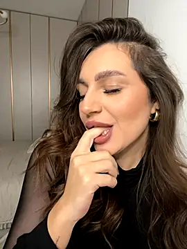 claraxjoyy online show from November 2025 05:29:02 AM