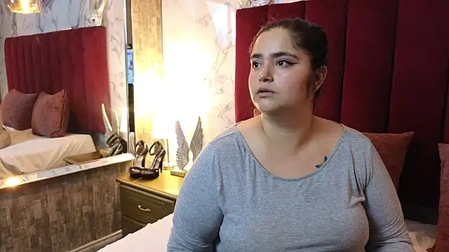 KRYSSTARITTER4 online show from September 2025 02:28:02 AM