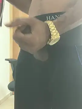 Snapshot of Taylor69xKiki chatting on January 2025 08:17:01 AM Taylor69xKiki online show from January 2025 08:17:01 AM