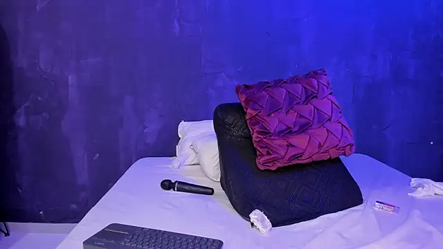 Snapshot of lee_Powder chatting on February 2025 05:01:02 PM lee Powder online show from February 2025 05:01:02 PM