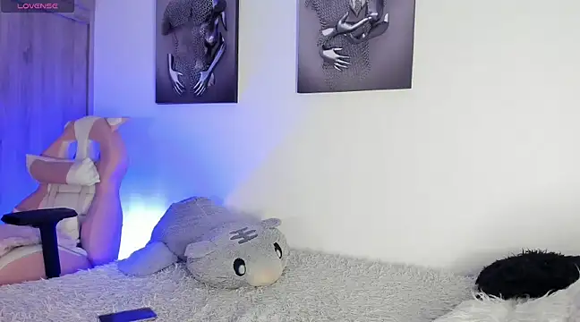 Snapshot of Henophiid chatting on February 2025 04:04:01 AM Henophiid online show from February 2025 04:04:01 AM