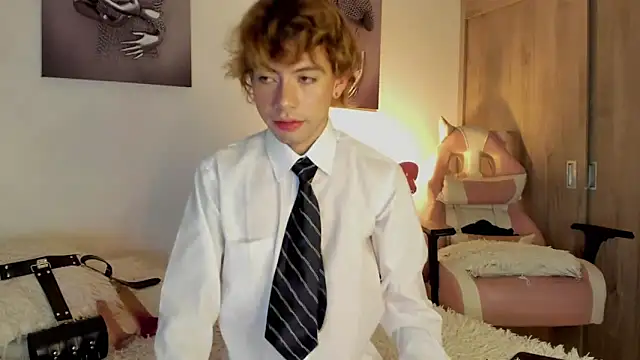 Snapshot of Henophiid chatting on September 2025 03:09:02 AM Henophiid online show from September 2025 03:09:02 AM