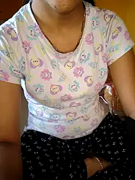 Snapshot of lovelygirl4567 chatting on March 2025 05:39:01 AM lovelygirl4567 online show from March 2025 05:39:01 AM