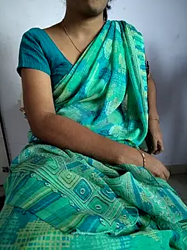 Snapshot of lovelygirl4567 chatting on October 2025 06:37:01 AM lovelygirl4567 online show from October 2025 06:37:01 AM