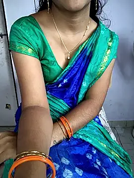 Snapshot of lovelygirl4567 chatting on November 2025 06:35:01 AM lovelygirl4567 online show from November 2025 06:35:01 AM