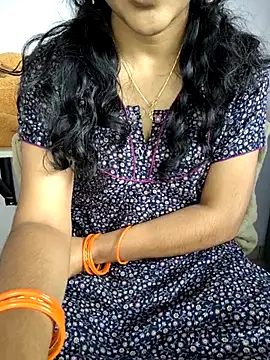 Snapshot of lovelygirl4567 chatting on November 2025 05:29:01 AM lovelygirl4567 online show from November 2025 05:29:01 AM