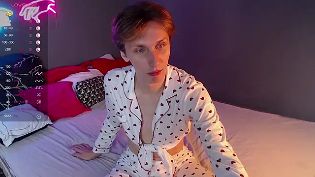 Snapshot of Adrian_Di chatting on January 2025 12:40:01 PM Adrian Di online show from January 2025 12:40:01 PM