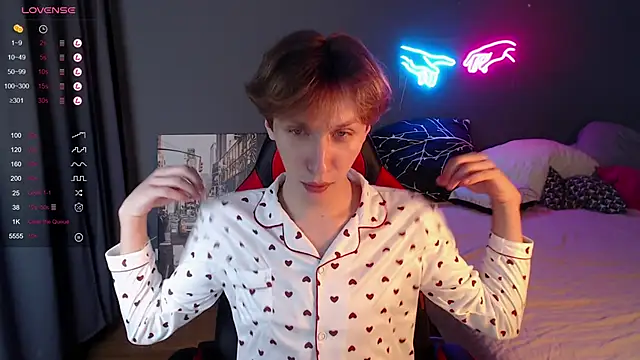 Snapshot of Adrian_Di chatting on January 2025 10:34:02 AM Adrian Di online show from January 2025 10:34:02 AM