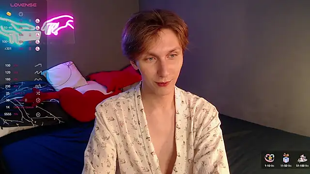 Snapshot of Adrian_Di chatting on January 2025 06:38:02 PM Adrian Di online show from January 2025 06:38:02 PM