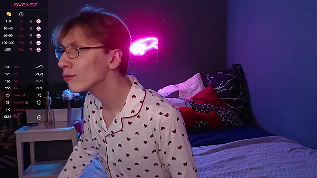 Snapshot of Adrian_Di chatting on January 2025 04:15:01 PM Adrian Di online show from January 2025 04:15:01 PM