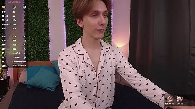 Snapshot of Adrian_Di chatting on March 2025 04:06:02 PM Adrian Di online show from March 2025 04:06:02 PM