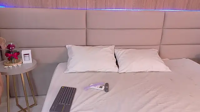 NickyBelmonth online show from January 2025 12:57:02 PM